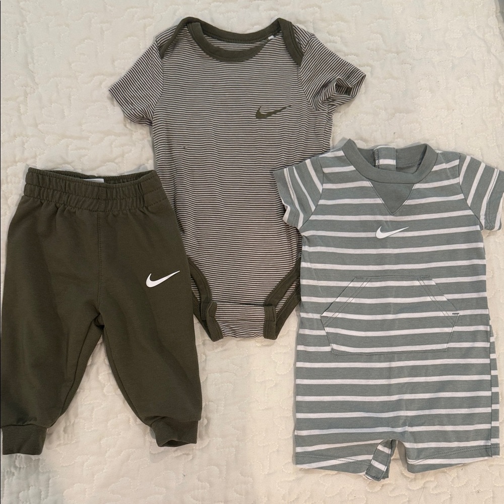 Nike Baby 3pc Bundle